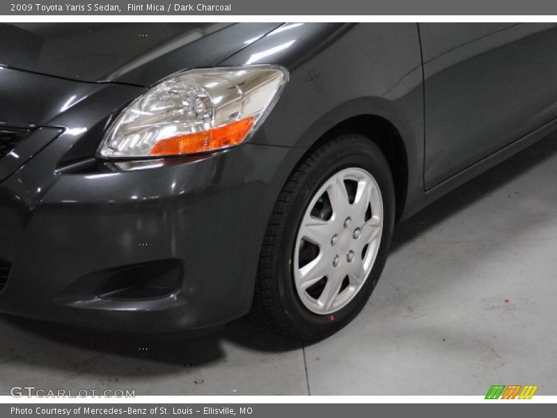 Flint Mica / Dark Charcoal 2009 Toyota Yaris S Sedan