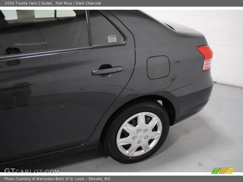 Flint Mica / Dark Charcoal 2009 Toyota Yaris S Sedan
