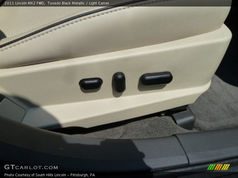 Tuxedo Black Metallic / Light Camel 2011 Lincoln MKZ FWD