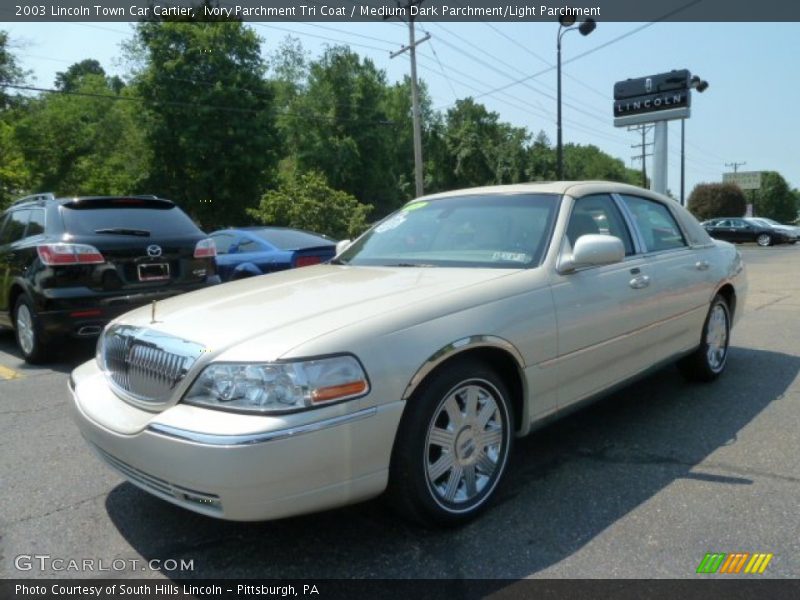 Ivory Parchment Tri Coat / Medium Dark Parchment/Light Parchment 2003 Lincoln Town Car Cartier