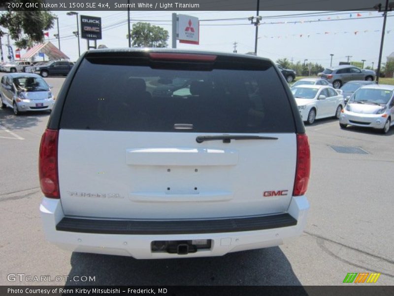 Summit White / Light Titanium 2007 GMC Yukon XL 1500 SLE 4x4