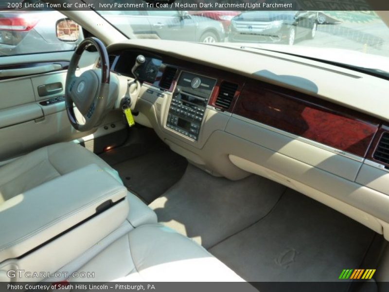 Ivory Parchment Tri Coat / Medium Dark Parchment/Light Parchment 2003 Lincoln Town Car Cartier