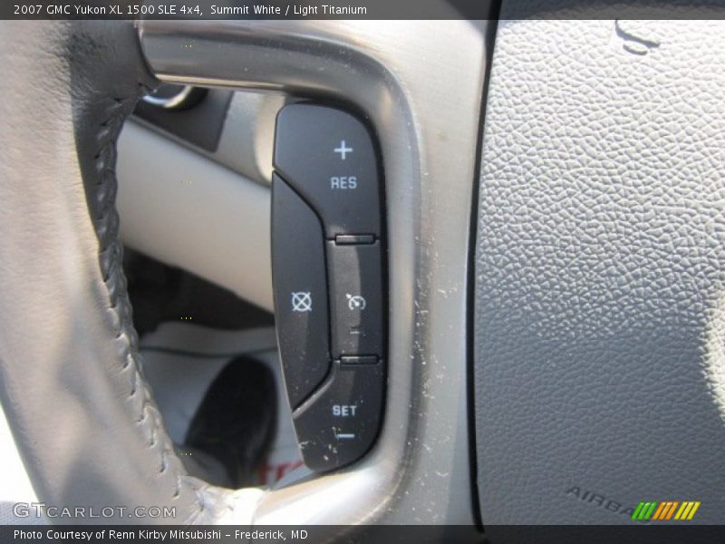 Summit White / Light Titanium 2007 GMC Yukon XL 1500 SLE 4x4