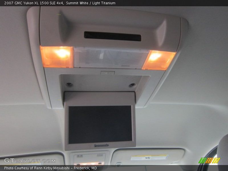Summit White / Light Titanium 2007 GMC Yukon XL 1500 SLE 4x4