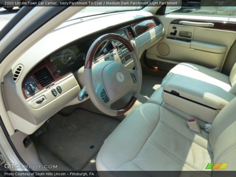 Ivory Parchment Tri Coat / Medium Dark Parchment/Light Parchment 2003 Lincoln Town Car Cartier