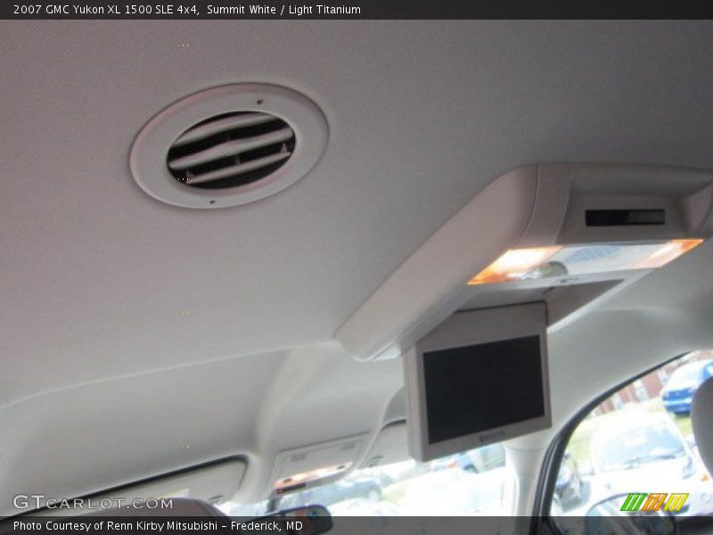 Summit White / Light Titanium 2007 GMC Yukon XL 1500 SLE 4x4