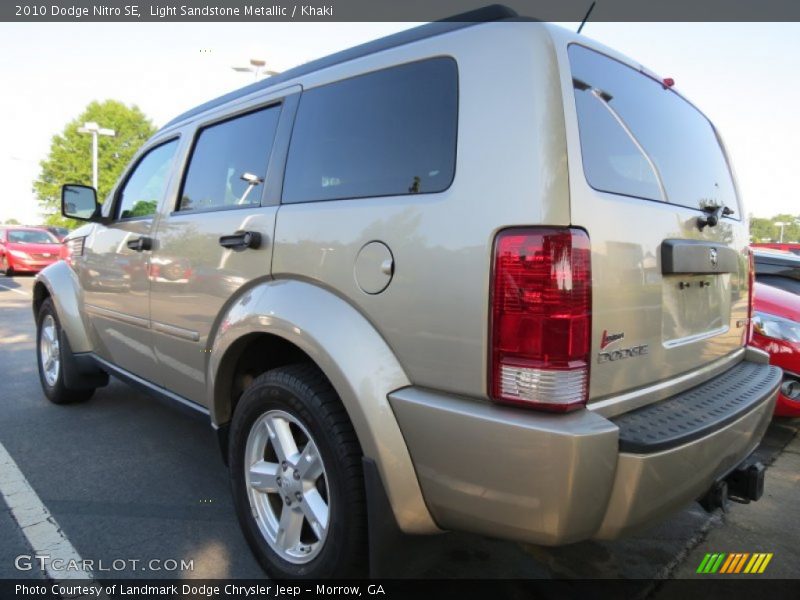 Light Sandstone Metallic / Khaki 2010 Dodge Nitro SE