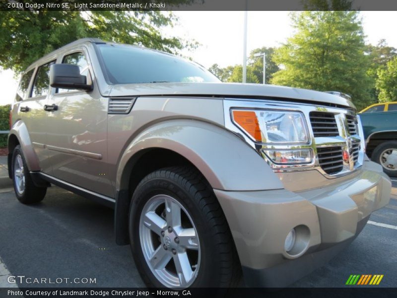 Light Sandstone Metallic / Khaki 2010 Dodge Nitro SE