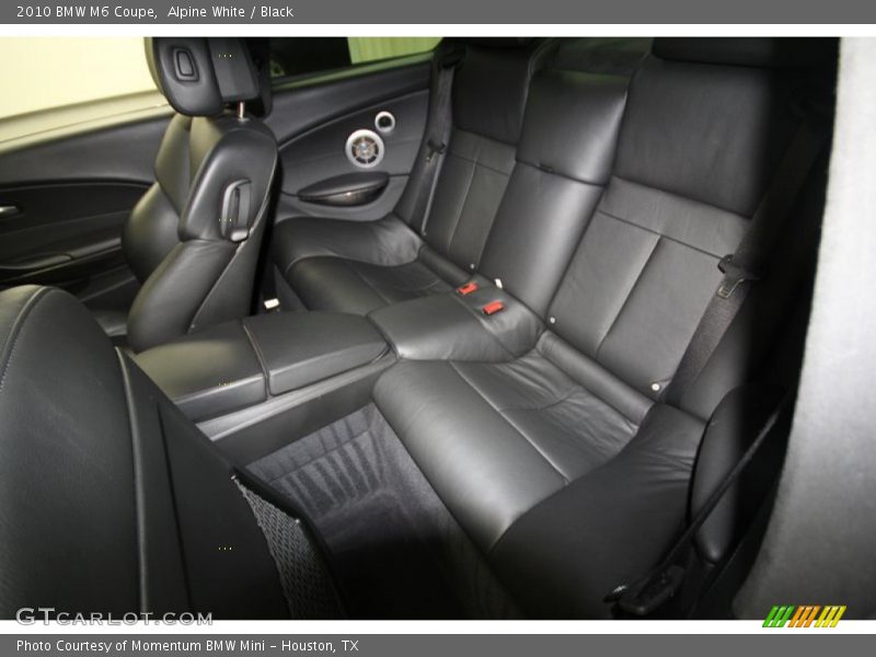 Rear Seat of 2010 M6 Coupe