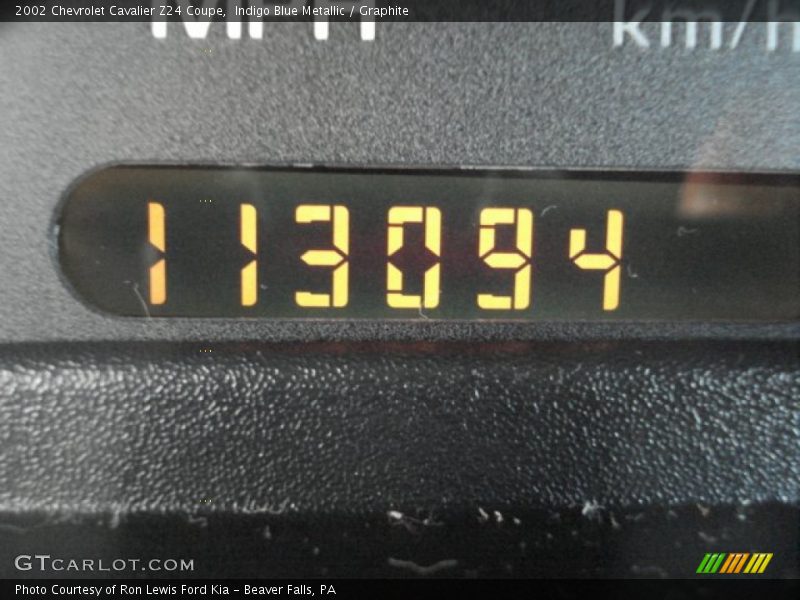 Indigo Blue Metallic / Graphite 2002 Chevrolet Cavalier Z24 Coupe