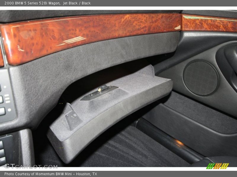 Jet Black / Black 2000 BMW 5 Series 528i Wagon