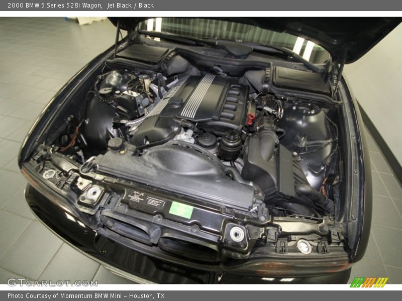  2000 5 Series 528i Wagon Engine - 2.8L DOHC 24V Inline 6 Cylinder