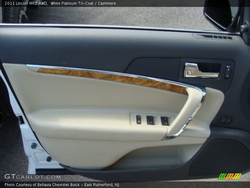 White Platinum Tri-Coat / Cashmere 2011 Lincoln MKZ AWD