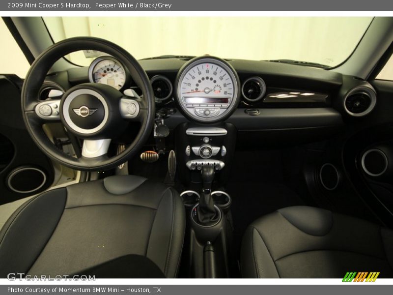 Pepper White / Black/Grey 2009 Mini Cooper S Hardtop