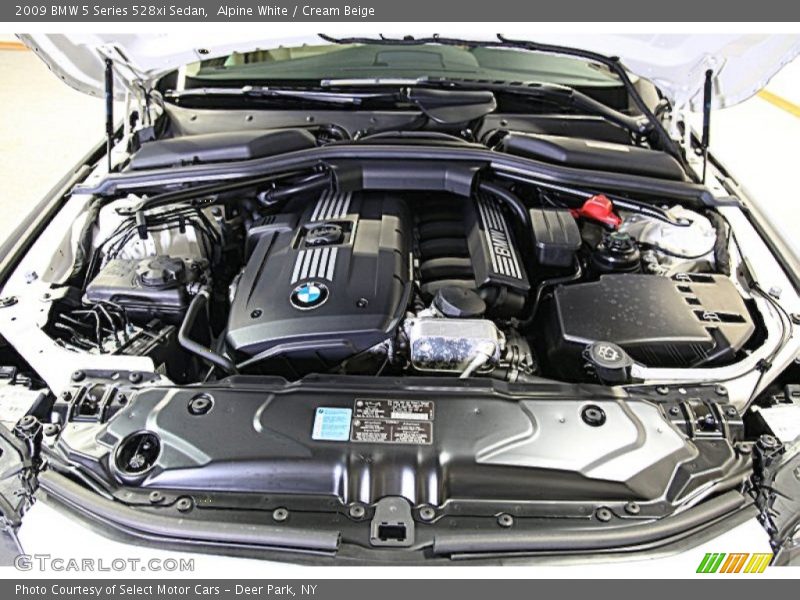 Alpine White / Cream Beige 2009 BMW 5 Series 528xi Sedan