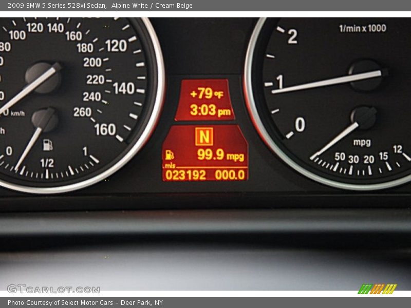 Alpine White / Cream Beige 2009 BMW 5 Series 528xi Sedan