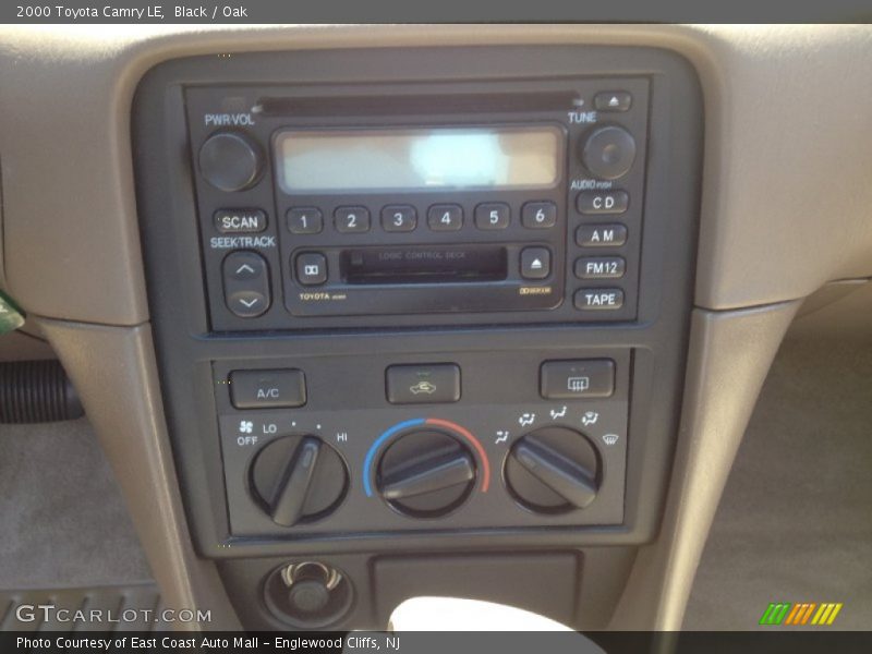 Black / Oak 2000 Toyota Camry LE