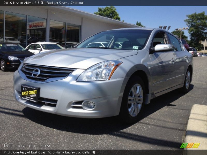 Radiant Silver / Charcoal 2010 Nissan Altima 2.5 SL