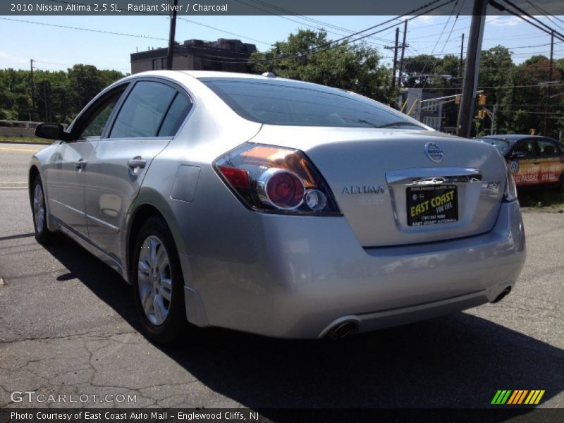 Radiant Silver / Charcoal 2010 Nissan Altima 2.5 SL