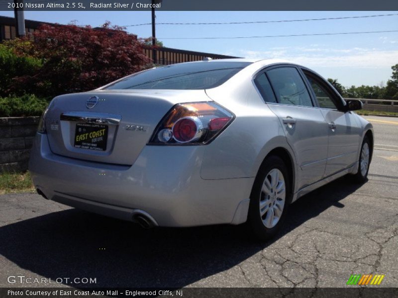 Radiant Silver / Charcoal 2010 Nissan Altima 2.5 SL