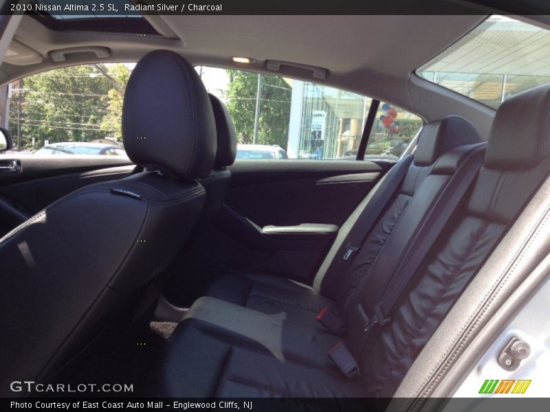 Radiant Silver / Charcoal 2010 Nissan Altima 2.5 SL