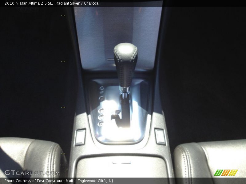 Radiant Silver / Charcoal 2010 Nissan Altima 2.5 SL