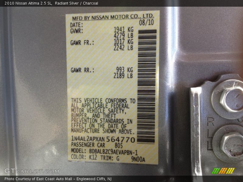 Radiant Silver / Charcoal 2010 Nissan Altima 2.5 SL