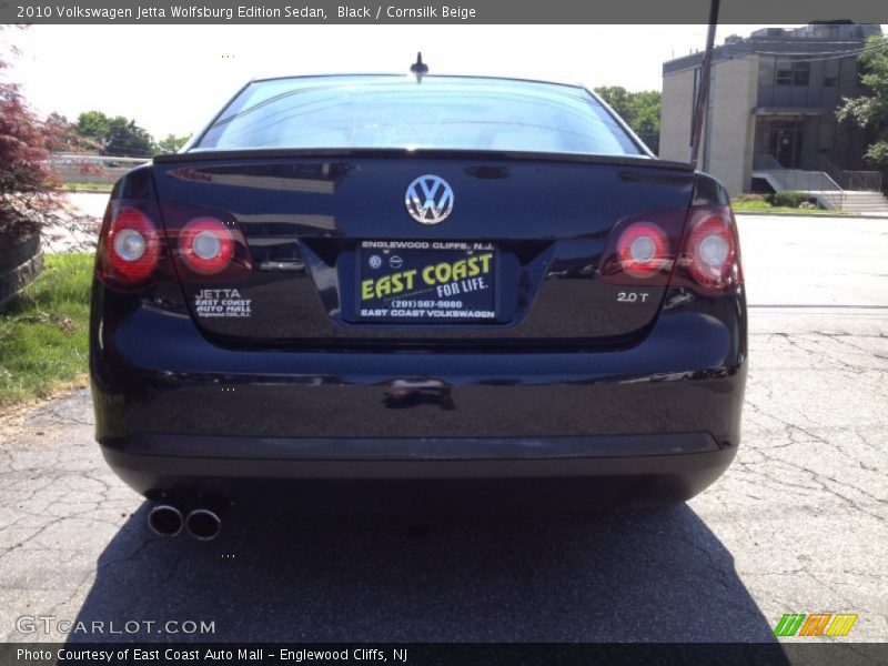 Black / Cornsilk Beige 2010 Volkswagen Jetta Wolfsburg Edition Sedan