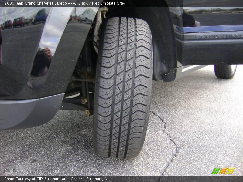 Black / Medium Slate Gray 2006 Jeep Grand Cherokee Laredo 4x4