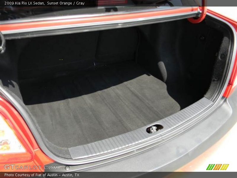  2009 Rio LX Sedan Trunk