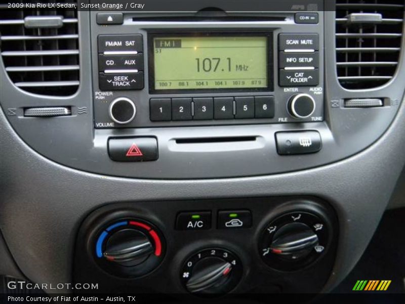 Controls of 2009 Rio LX Sedan