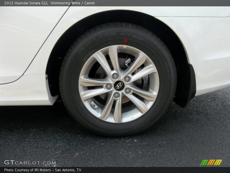 Shimmering White / Camel 2013 Hyundai Sonata GLS