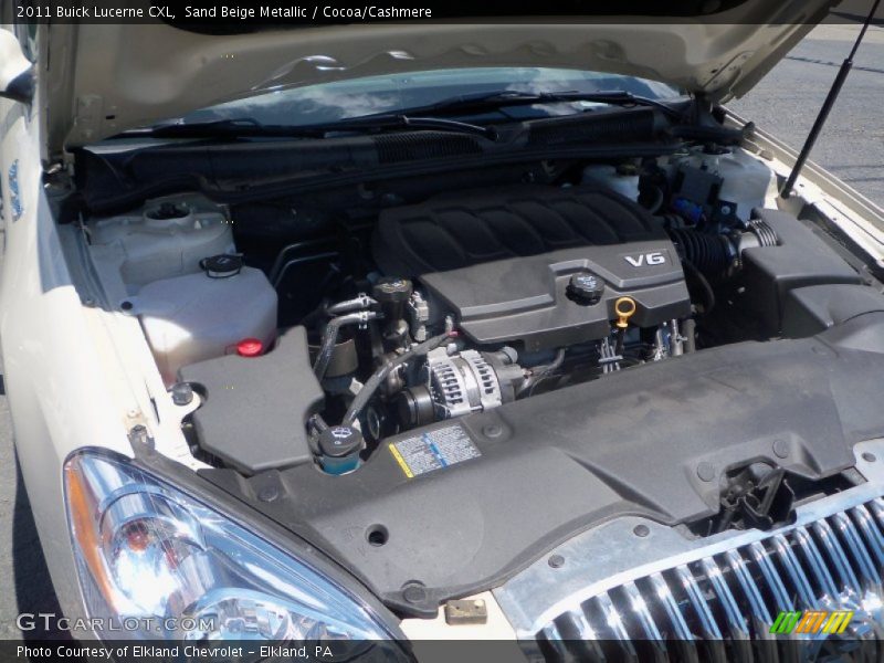 Sand Beige Metallic / Cocoa/Cashmere 2011 Buick Lucerne CXL