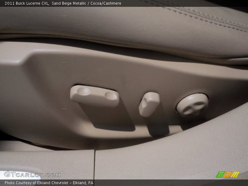 Sand Beige Metallic / Cocoa/Cashmere 2011 Buick Lucerne CXL