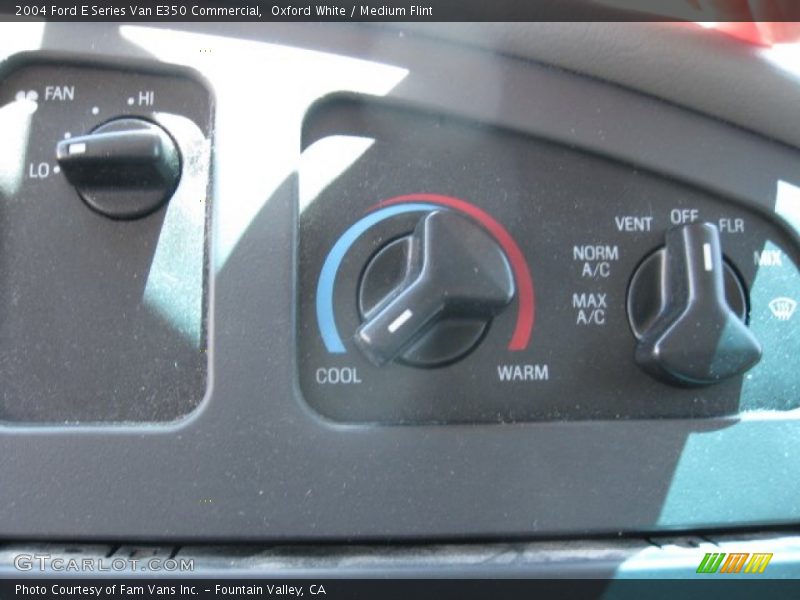 Oxford White / Medium Flint 2004 Ford E Series Van E350 Commercial