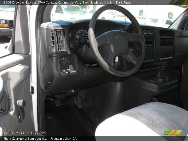 Summit White / Medium Dark Pewter 2004 Chevrolet Express 3500 Cutaway Commercial Van