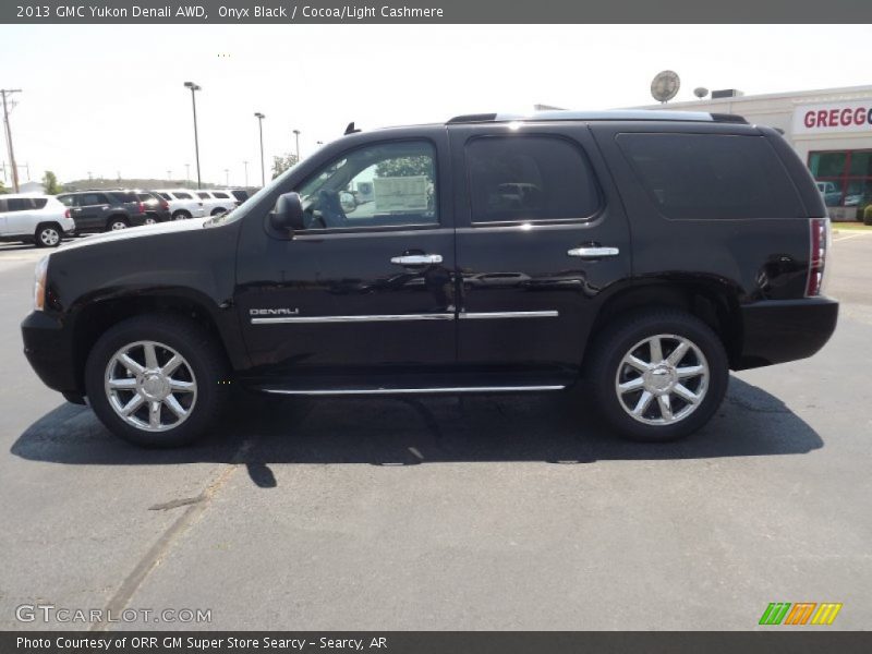 Onyx Black / Cocoa/Light Cashmere 2013 GMC Yukon Denali AWD