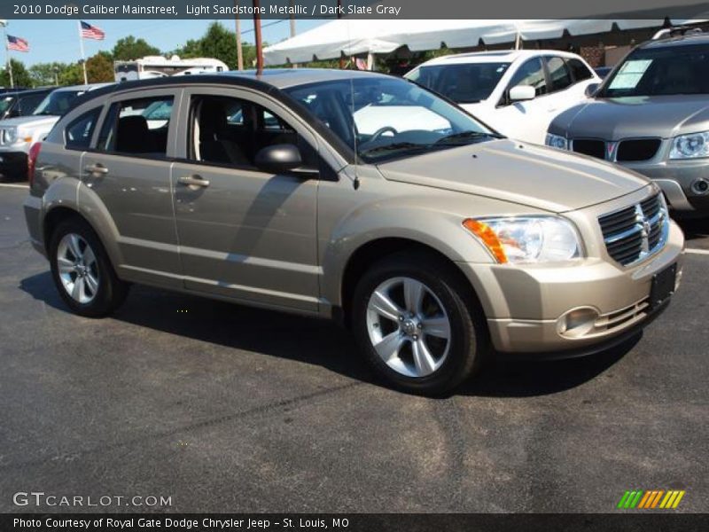 Light Sandstone Metallic / Dark Slate Gray 2010 Dodge Caliber Mainstreet