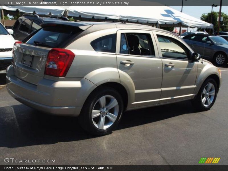 Light Sandstone Metallic / Dark Slate Gray 2010 Dodge Caliber Mainstreet