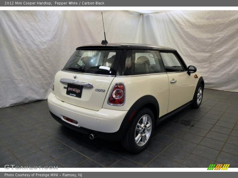 Pepper White / Carbon Black 2012 Mini Cooper Hardtop