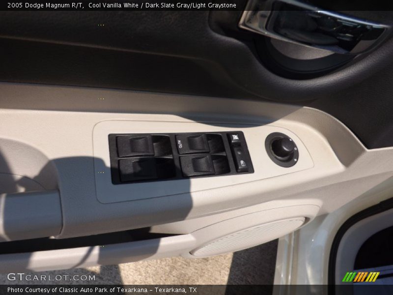 Cool Vanilla White / Dark Slate Gray/Light Graystone 2005 Dodge Magnum R/T