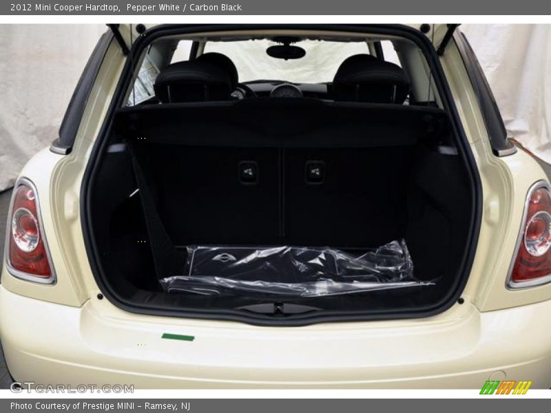 Pepper White / Carbon Black 2012 Mini Cooper Hardtop