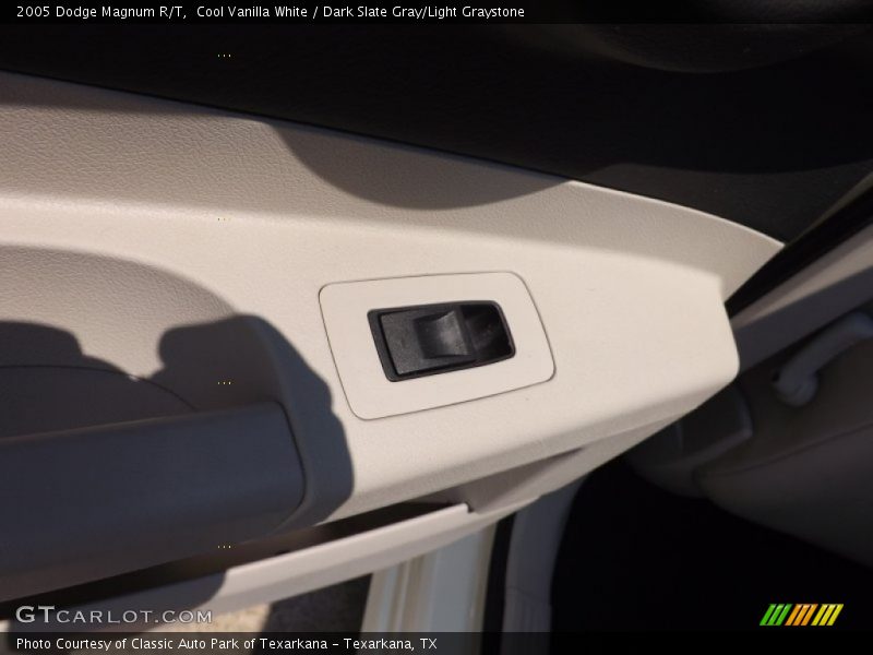 Cool Vanilla White / Dark Slate Gray/Light Graystone 2005 Dodge Magnum R/T