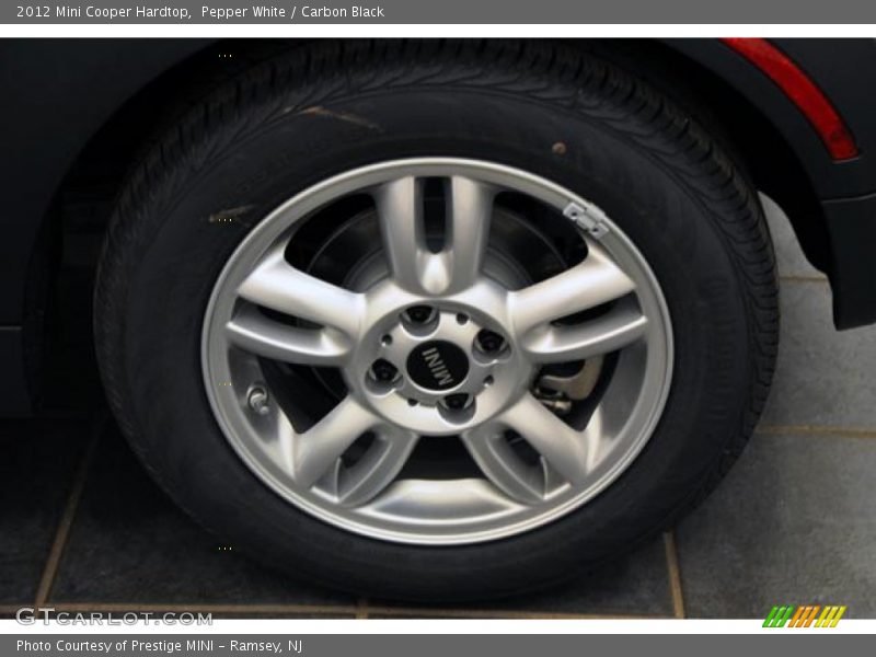 Pepper White / Carbon Black 2012 Mini Cooper Hardtop