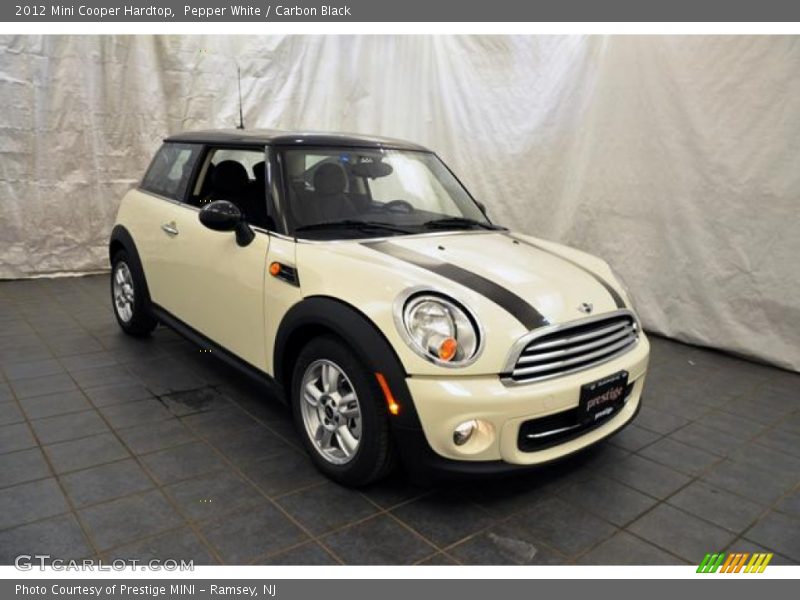 Pepper White / Carbon Black 2012 Mini Cooper Hardtop
