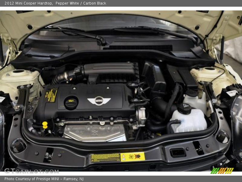 Pepper White / Carbon Black 2012 Mini Cooper Hardtop