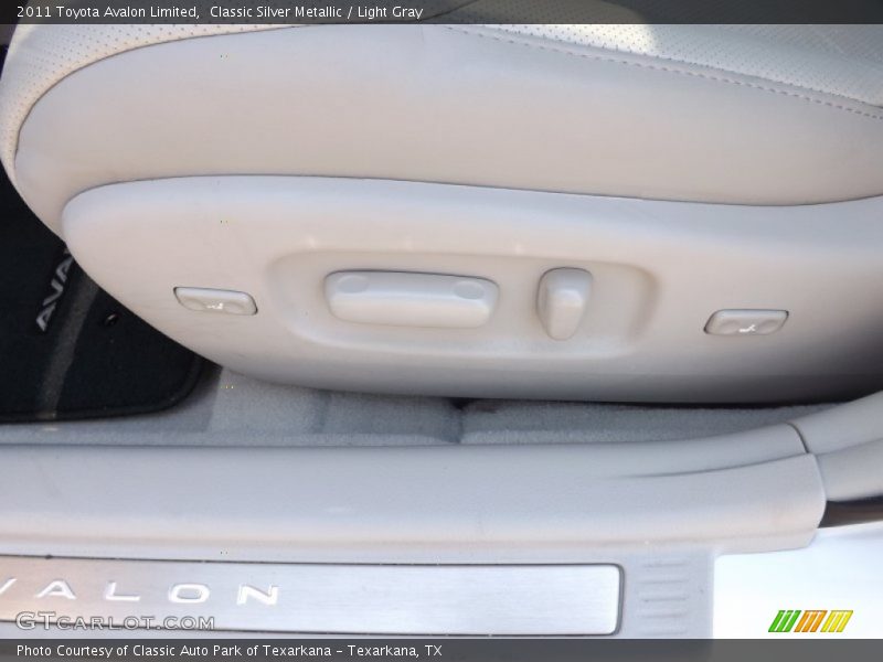 Classic Silver Metallic / Light Gray 2011 Toyota Avalon Limited