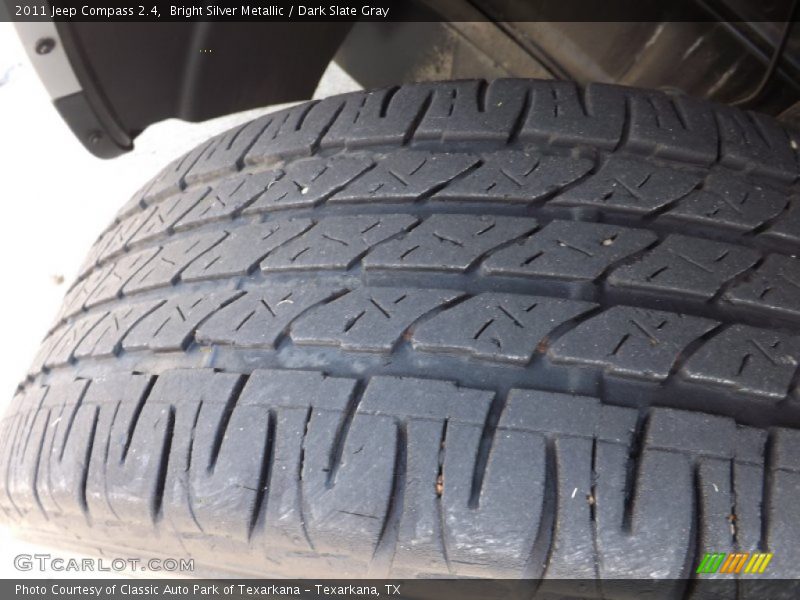 Bright Silver Metallic / Dark Slate Gray 2011 Jeep Compass 2.4