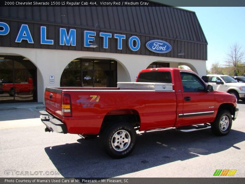 Victory Red / Medium Gray 2000 Chevrolet Silverado 1500 LS Regular Cab 4x4