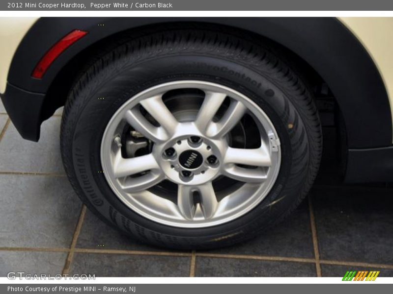 Pepper White / Carbon Black 2012 Mini Cooper Hardtop